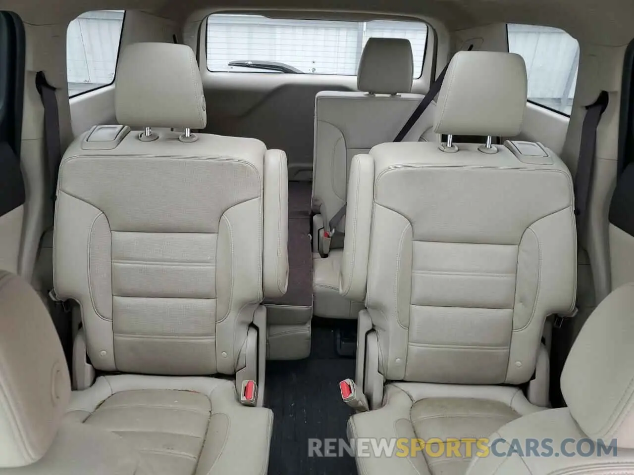 10 Photograph of a damaged car 1GKKNXLS0KZ171611 GMC ACADIA DEN 2019