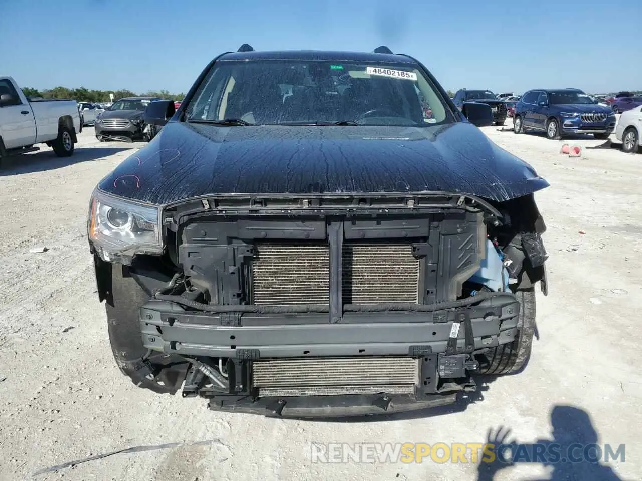 5 Photograph of a damaged car 1GKKNXLS1KZ107741 GMC ACADIA DEN 2019