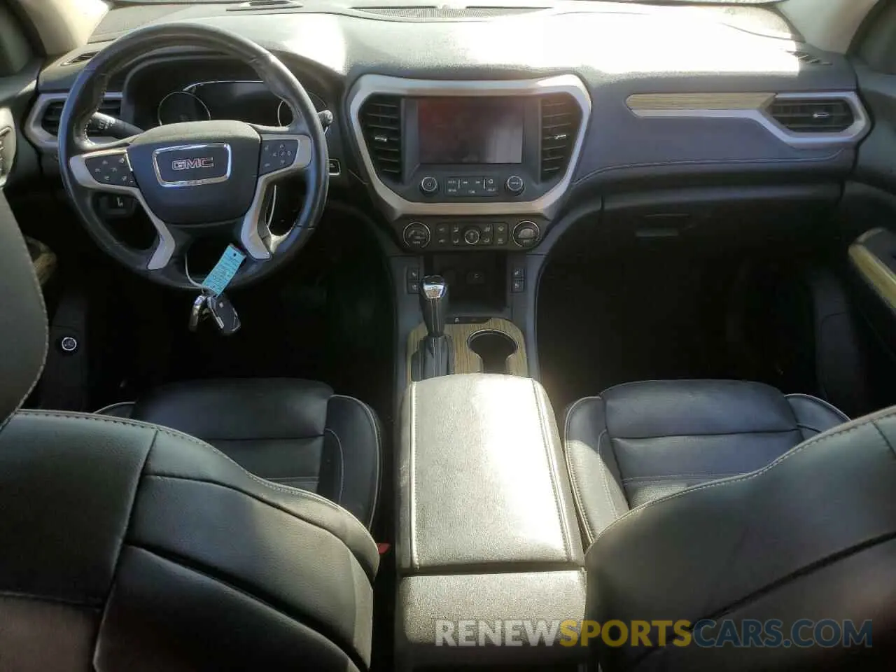 8 Photograph of a damaged car 1GKKNXLS1KZ107741 GMC ACADIA DEN 2019