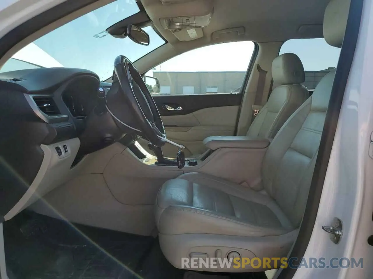 7 Photograph of a damaged car 1GKKNXLS6KZ185903 GMC ACADIA DEN 2019