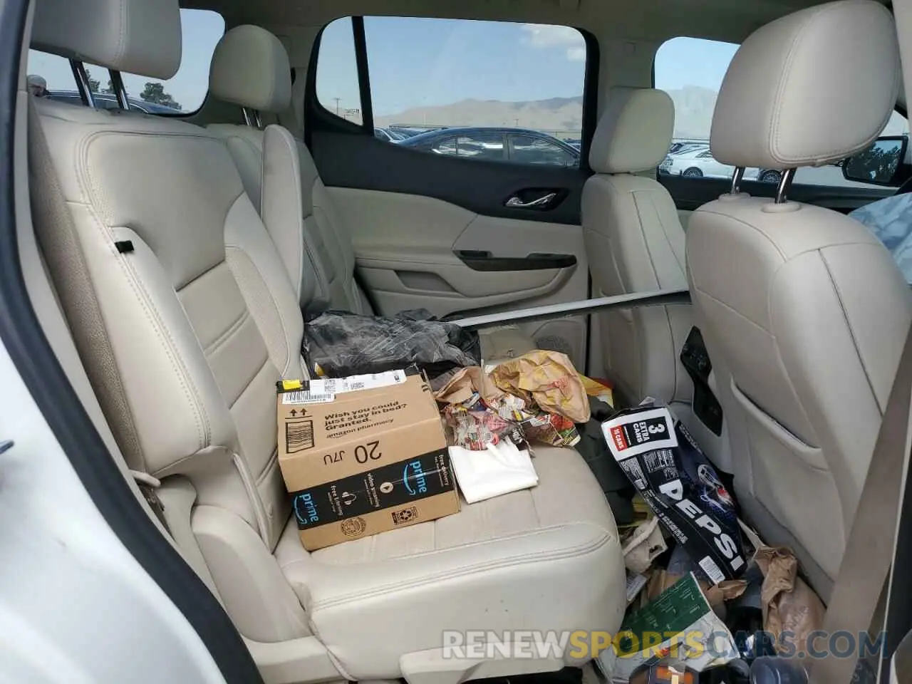 11 Photograph of a damaged car 1GKKNPLS7LZ235922 GMC ACADIA DEN 2020