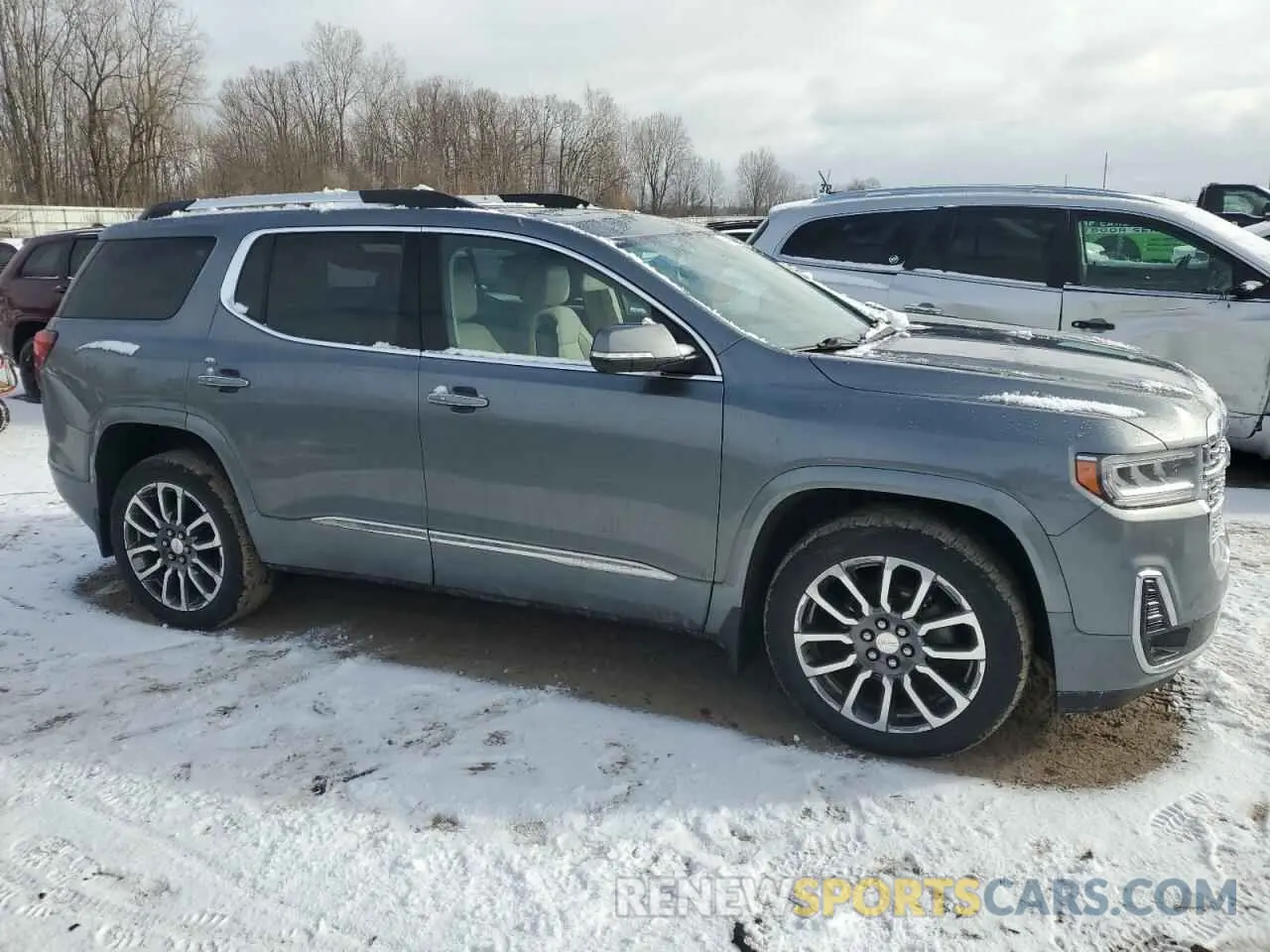 4 Photograph of a damaged car 1GKKNXLS0LZ147505 GMC ACADIA DEN 2020