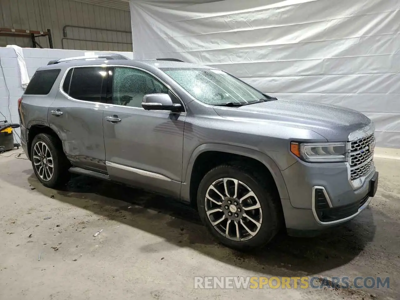 4 Photograph of a damaged car 1GKKNXLS5LZ231867 GMC ACADIA DEN 2020