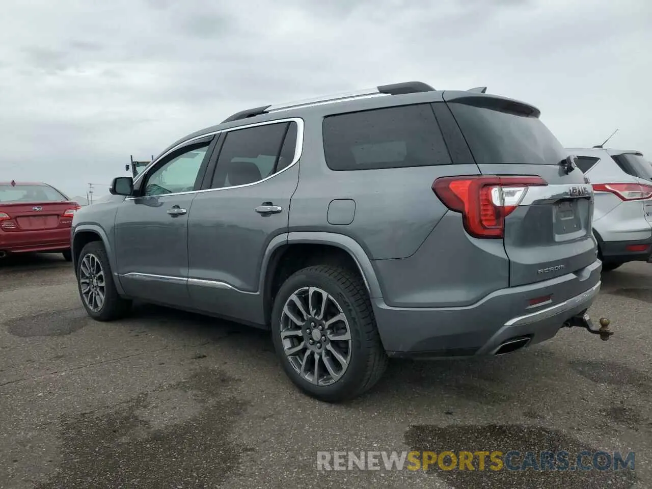 2 Photograph of a damaged car 1GKKNXLS6LZ176328 GMC ACADIA DEN 2020