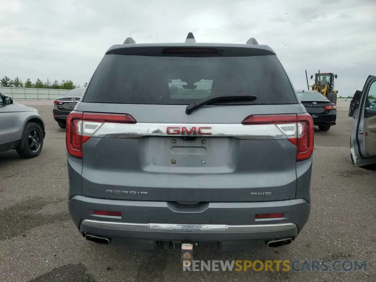 6 Photograph of a damaged car 1GKKNXLS6LZ176328 GMC ACADIA DEN 2020