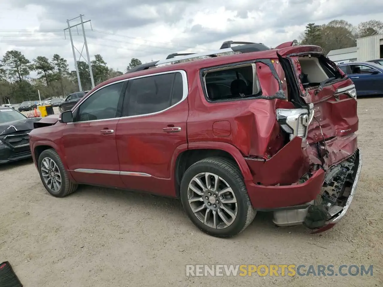 2 Photograph of a damaged car 1GKKNXLS8LZ206638 GMC ACADIA DEN 2020