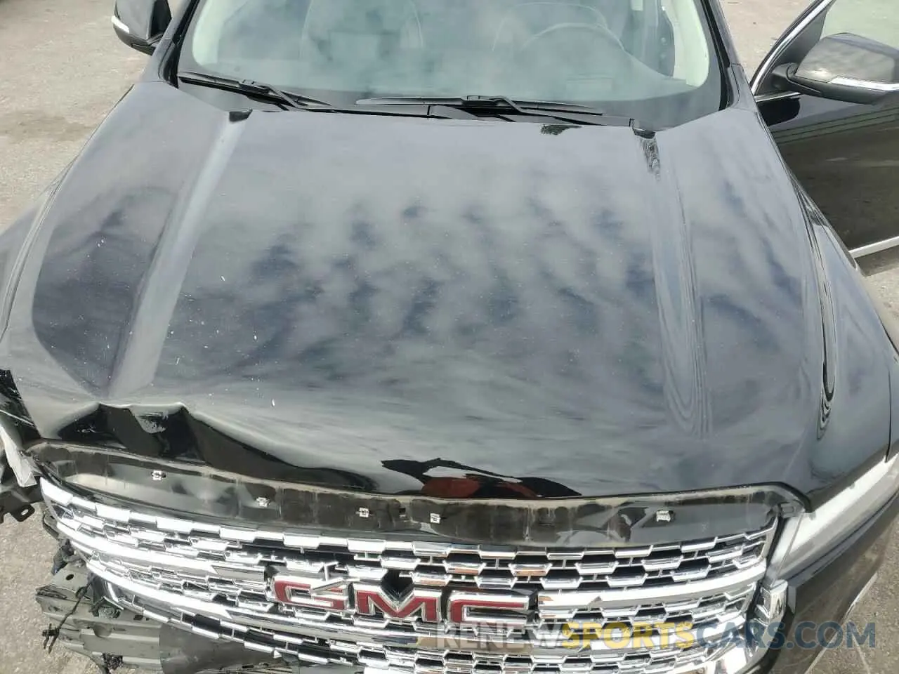 12 Photograph of a damaged car 1GKKNPL4XNZ144857 GMC ACADIA DEN 2022