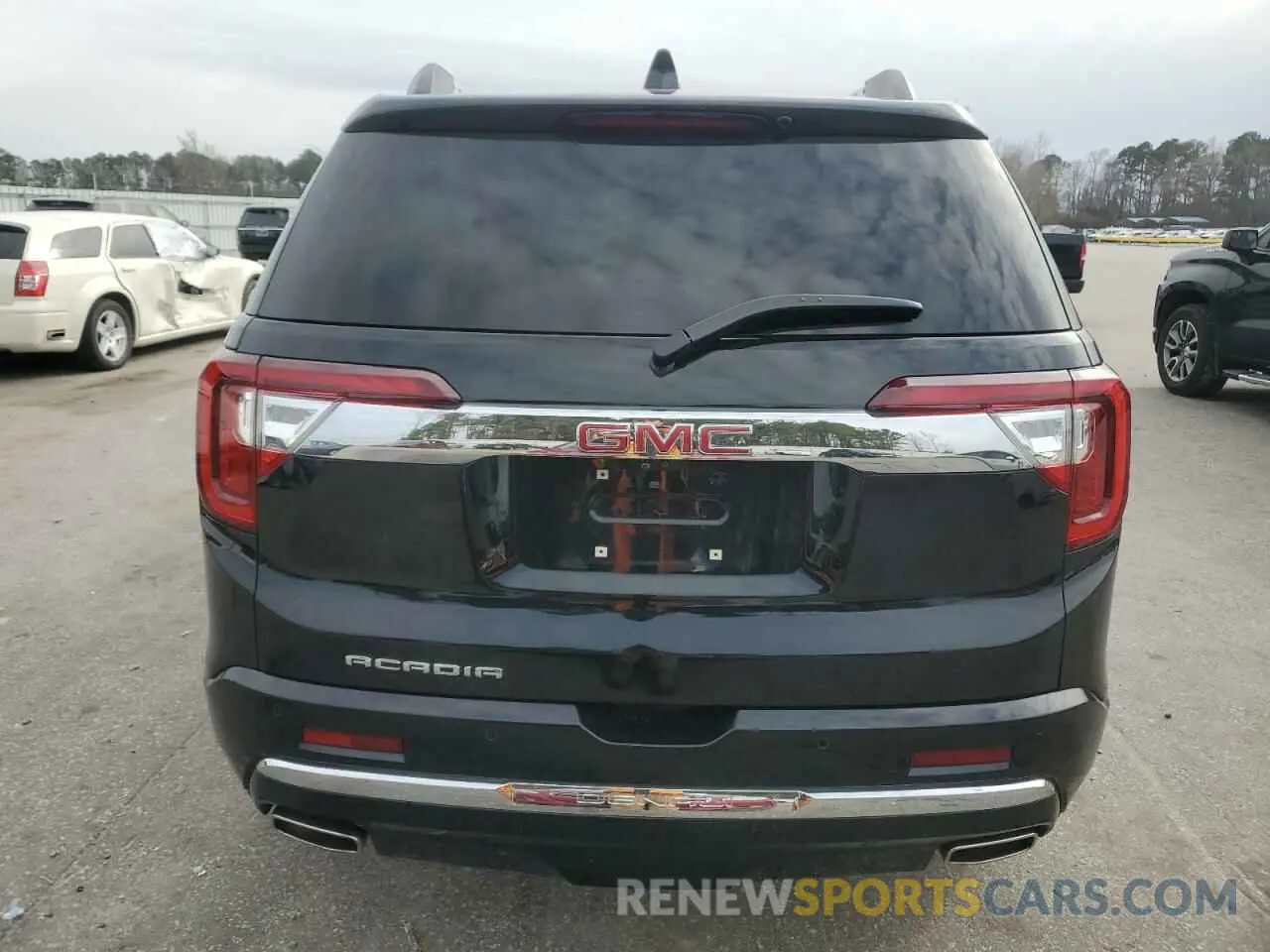 6 Photograph of a damaged car 1GKKNPL4XNZ144857 GMC ACADIA DEN 2022