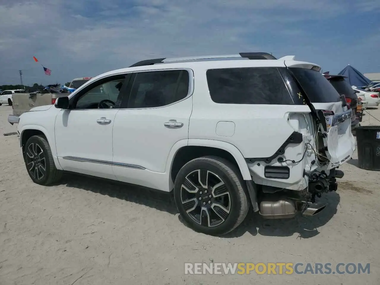 2 Photograph of a damaged car 1GKKNXLS1NZ140775 GMC ACADIA DEN 2022