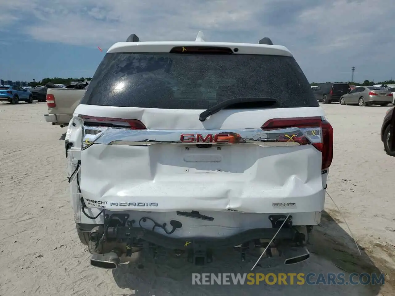6 Photograph of a damaged car 1GKKNXLS1NZ140775 GMC ACADIA DEN 2022