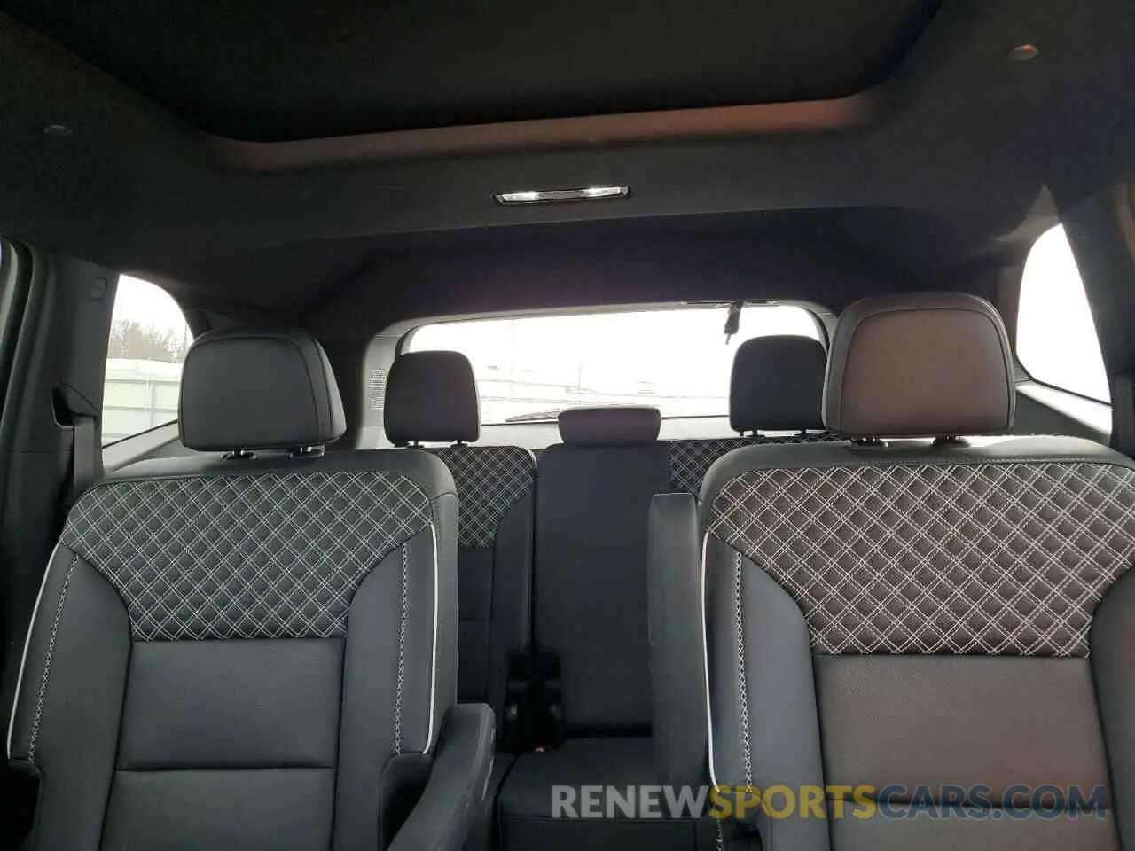 10 Фотография поврежденного автомобиля 1GKENRKS3RJ170763 GMC ACADIA DEN 2024
