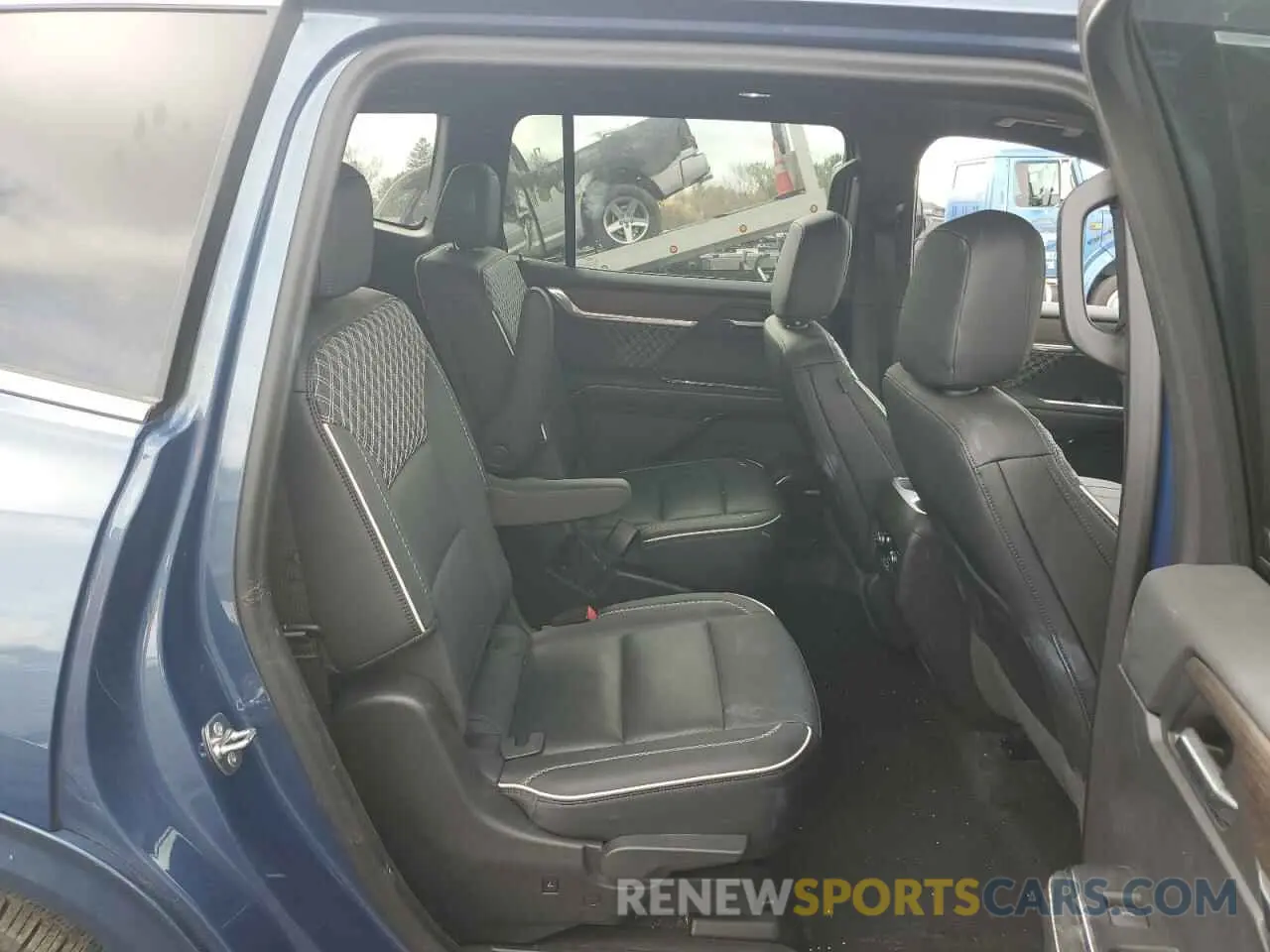 11 Фотография поврежденного автомобиля 1GKENRKS3RJ170763 GMC ACADIA DEN 2024