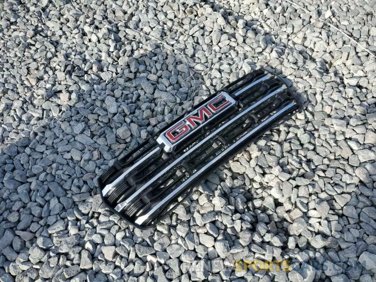 13 Photograph of a damaged car 1GKENKRS3SJ132016 GMC ACADIA ELE 2025