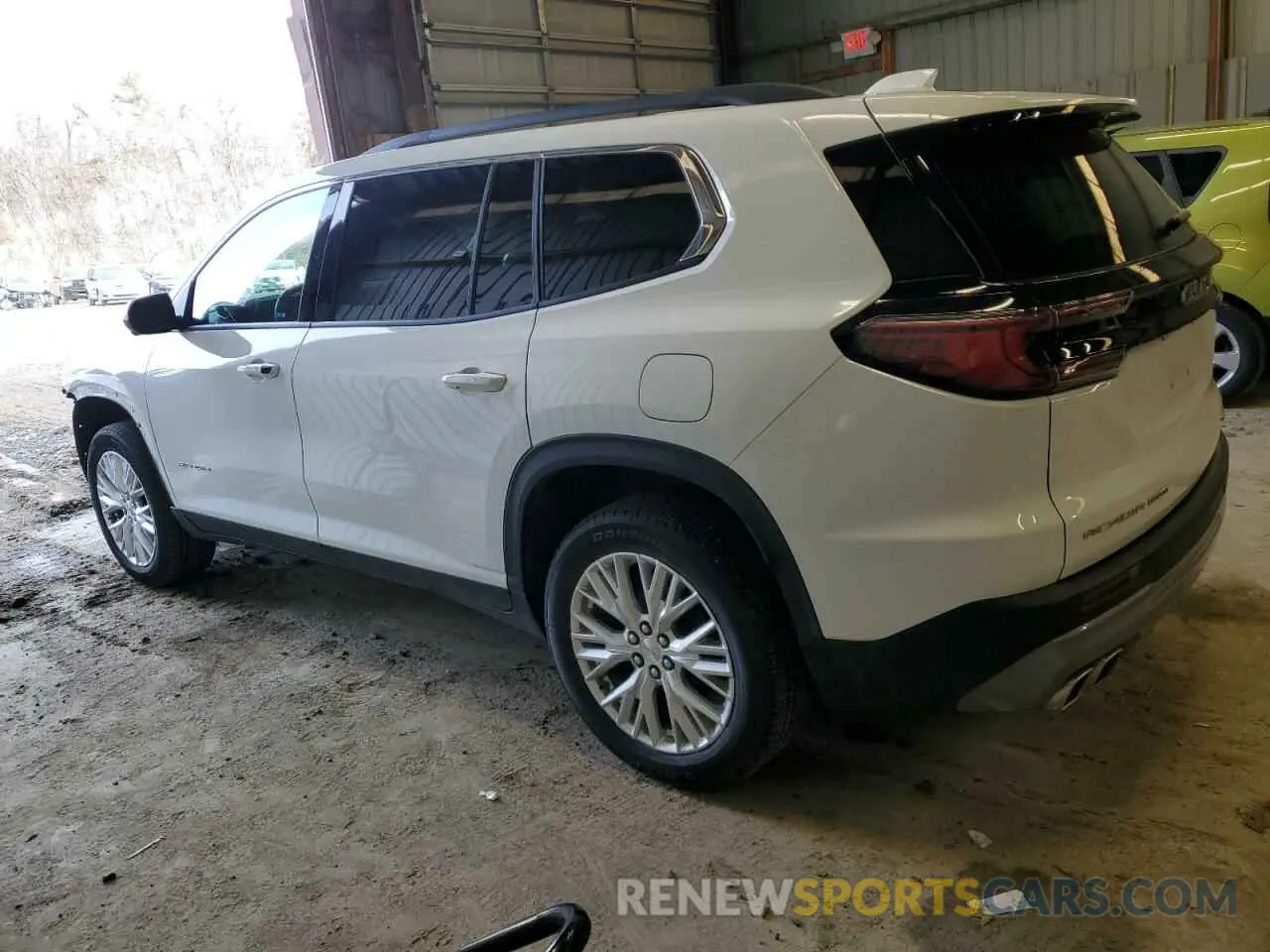 2 Photograph of a damaged car 1GKENNRS3SJ122121 GMC ACADIA ELE 2025