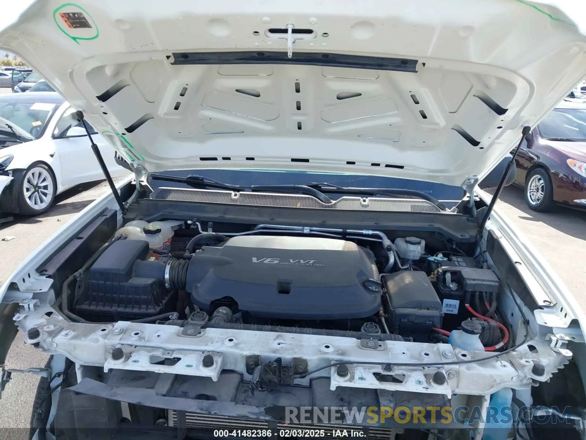 10 Photograph of a damaged car 1GTG5BEN8K1334502 GMC CANYON 2019