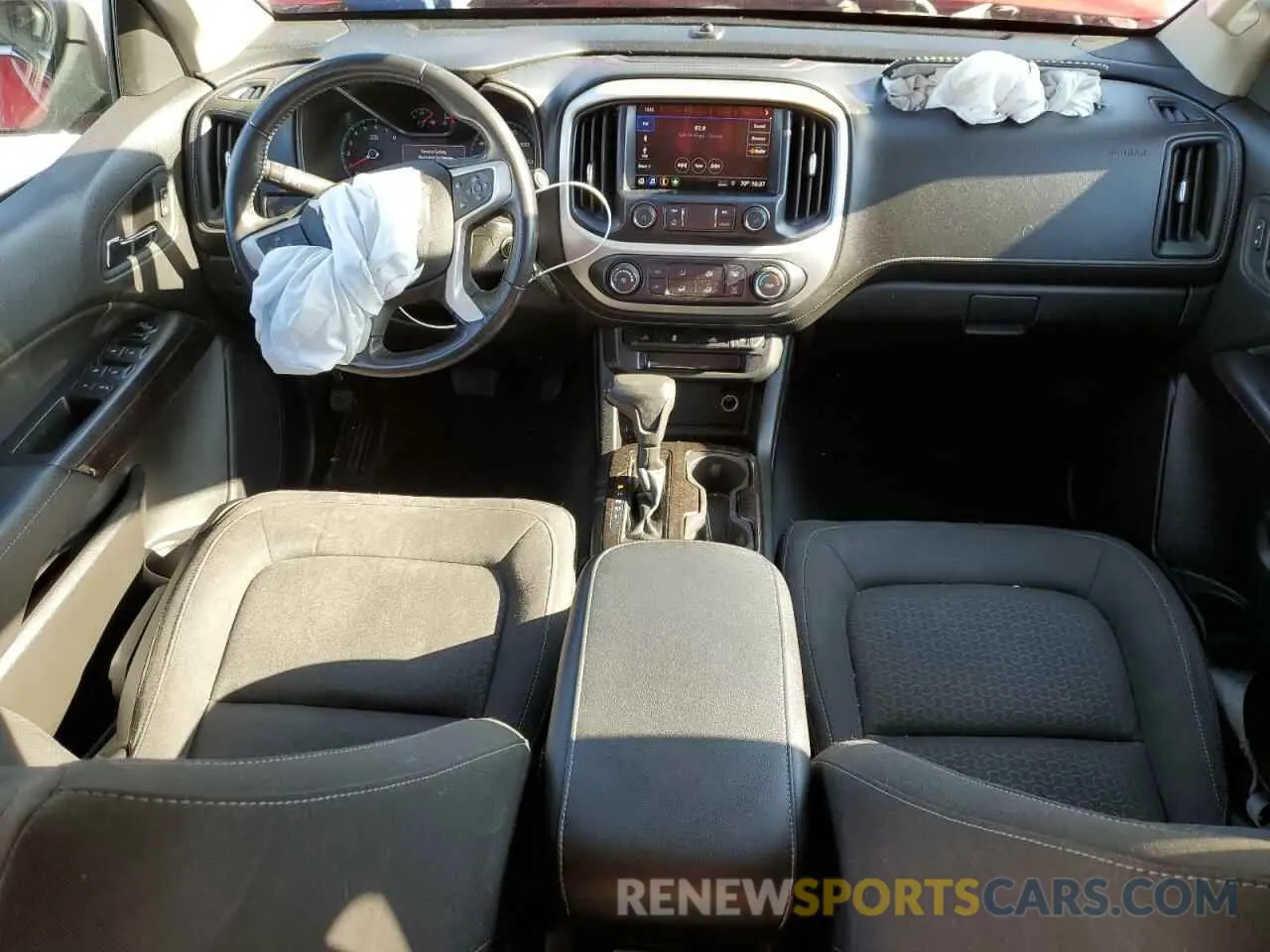 8 Photograph of a damaged car 1GTG5CEN8K1232722 GMC CANYON 2019