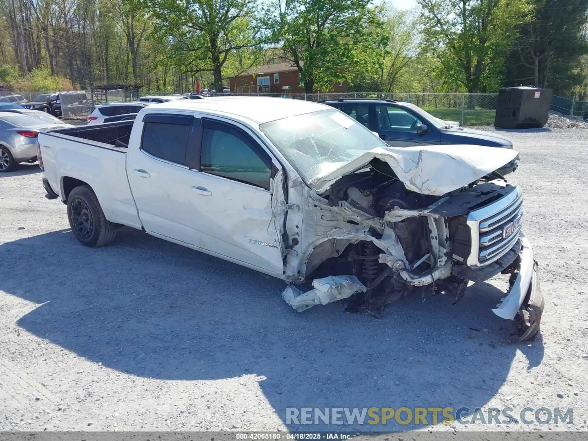 1 Photograph of a damaged car 1GTG6CEN0K1353094 GMC CANYON 2019