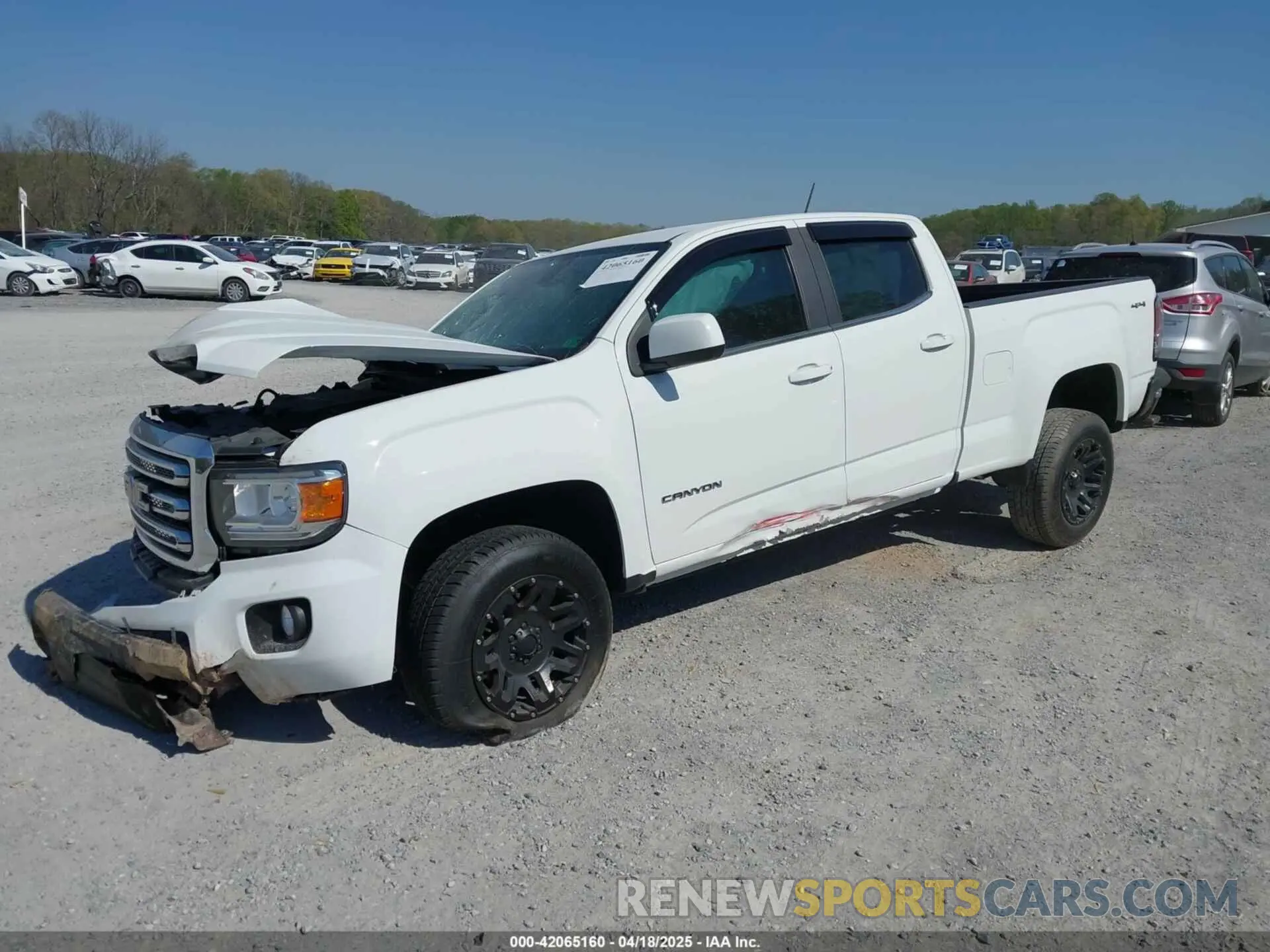 2 Photograph of a damaged car 1GTG6CEN0K1353094 GMC CANYON 2019