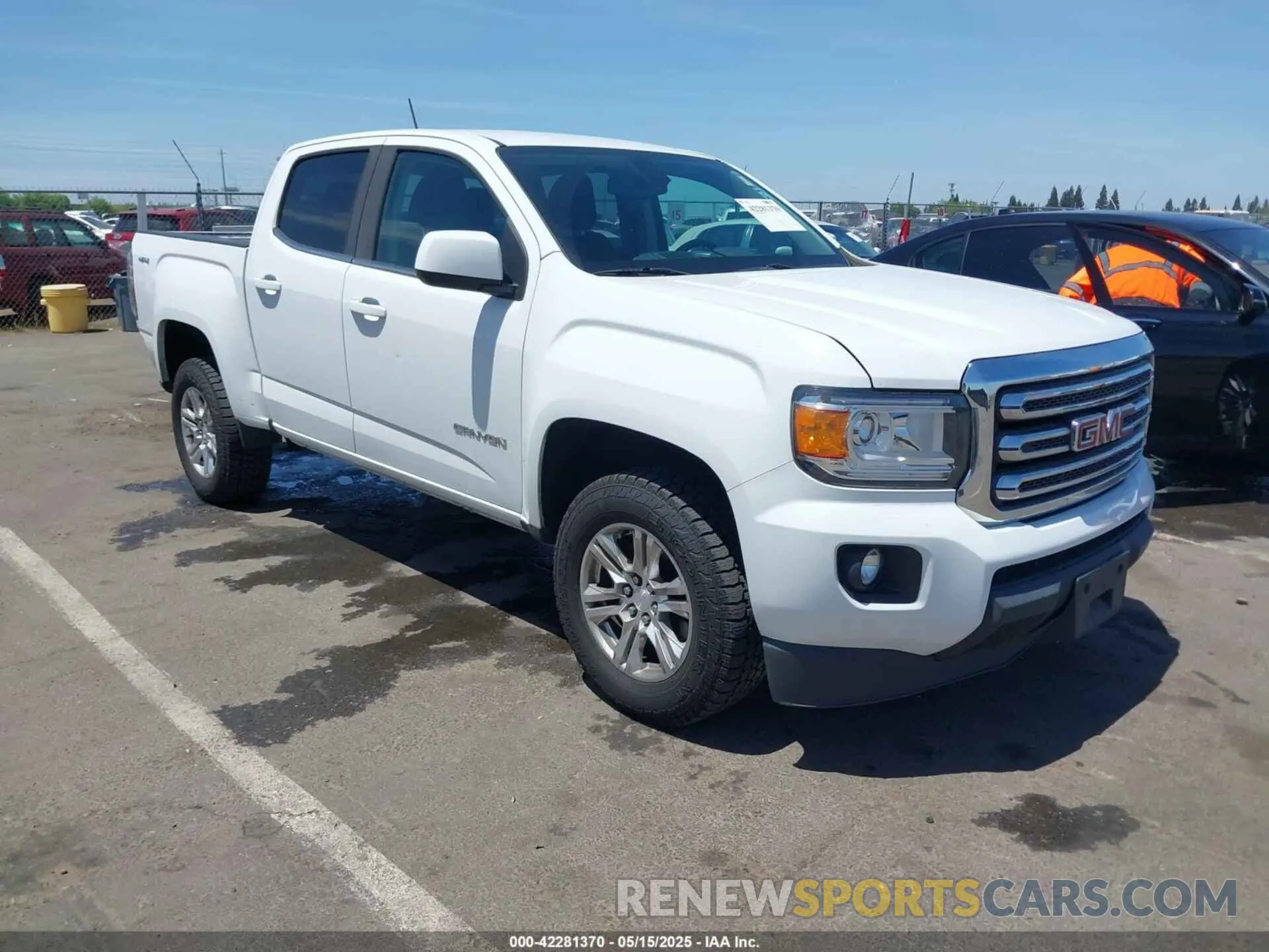 1 Photograph of a damaged car 1GTG6CEN9K1301897 GMC CANYON 2019