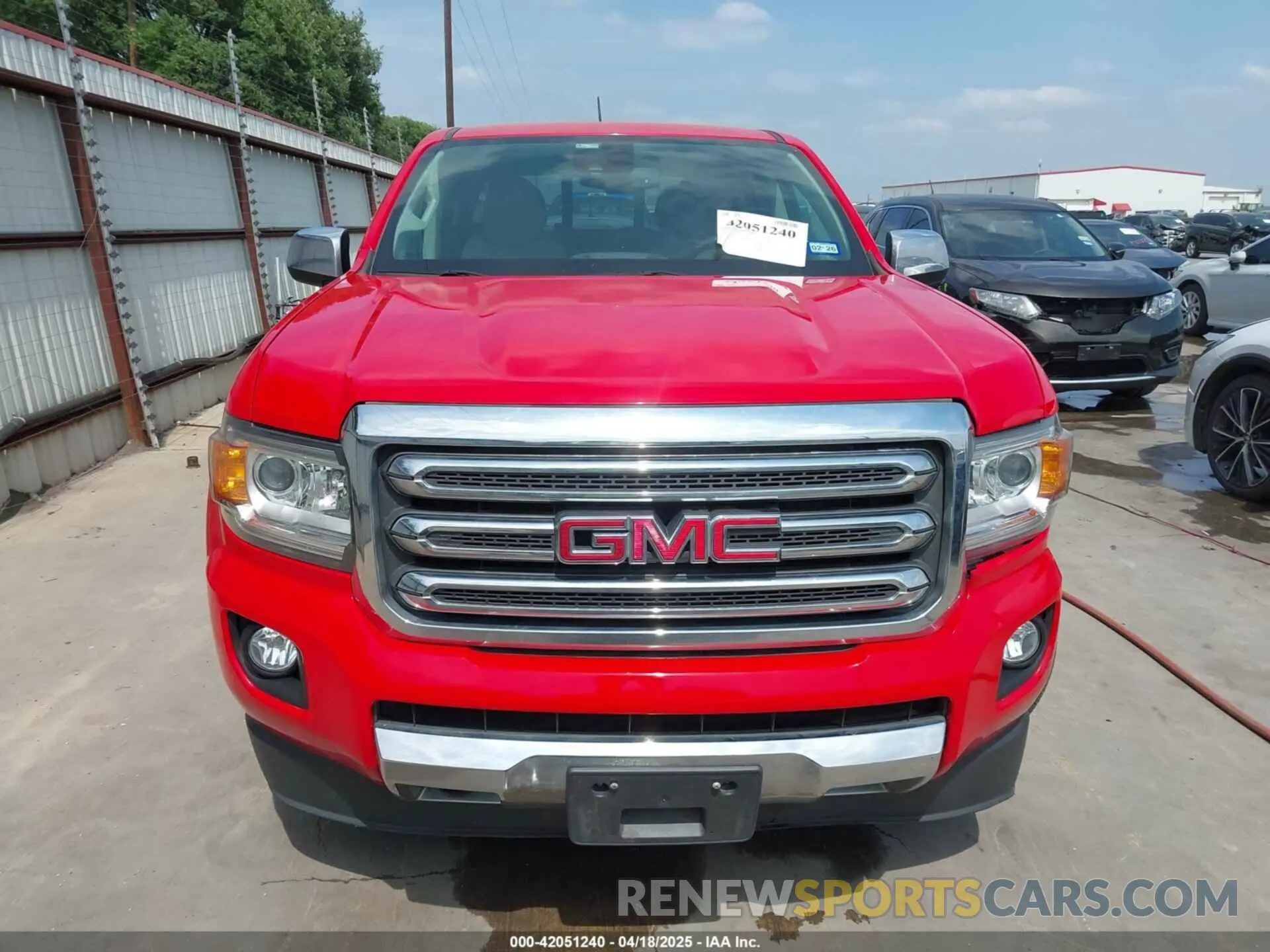 12 Photograph of a damaged car 1GTG6DEN9K1209534 GMC CANYON 2019