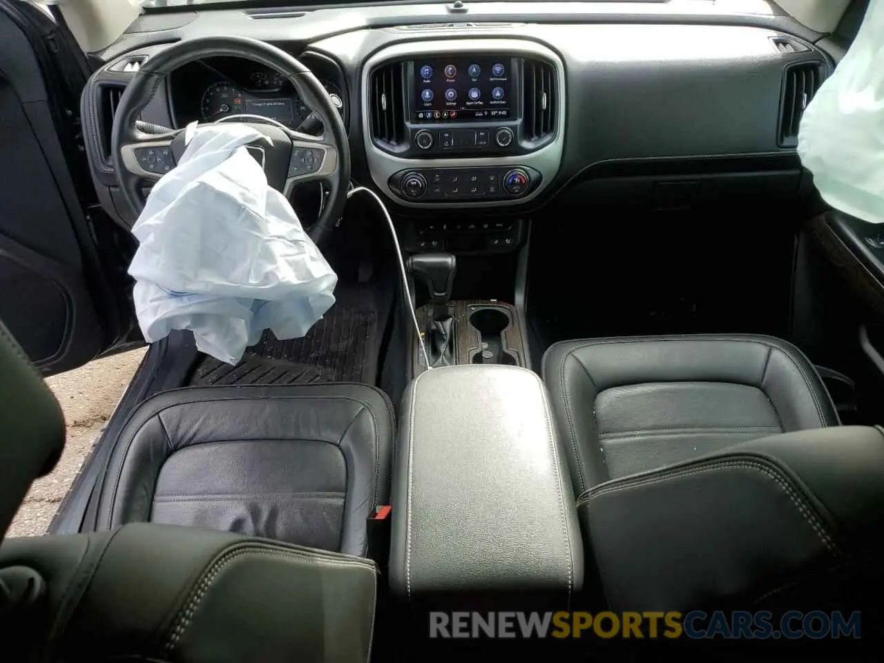 8 Photograph of a damaged car 1GTG6EEN1K1358882 GMC CANYON 2019