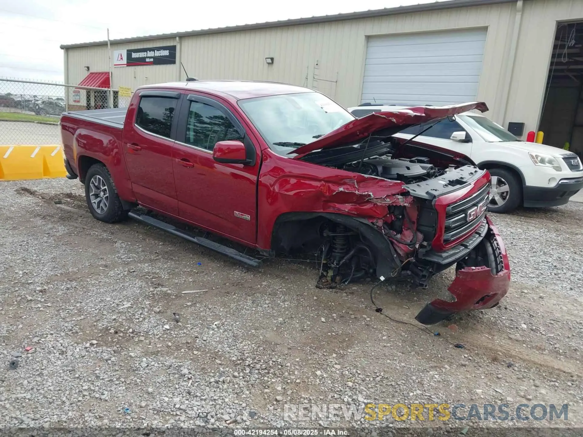 1 Photograph of a damaged car 1GTG6FEN3K1139203 GMC CANYON 2019