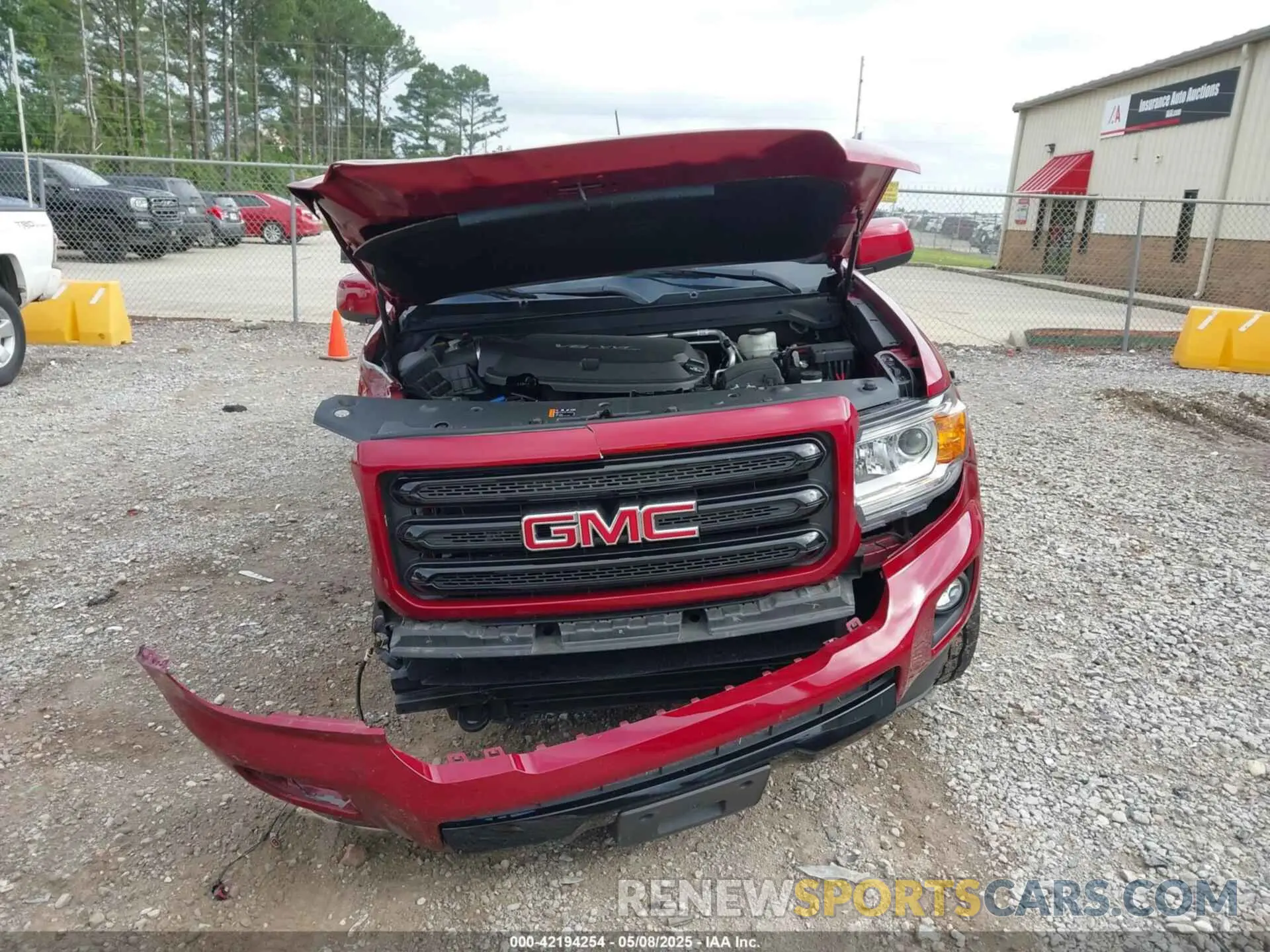 12 Photograph of a damaged car 1GTG6FEN3K1139203 GMC CANYON 2019