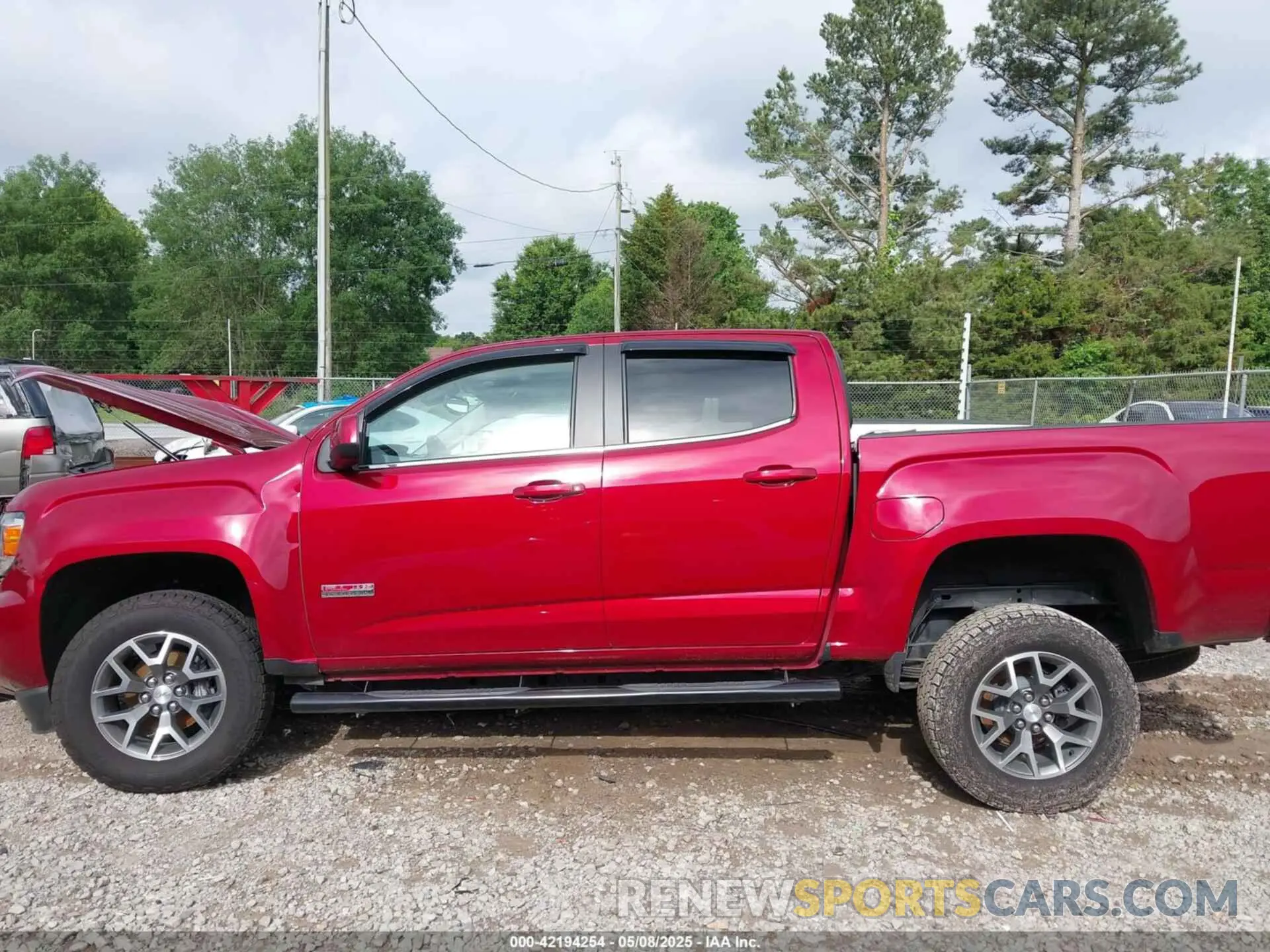 14 Photograph of a damaged car 1GTG6FEN3K1139203 GMC CANYON 2019