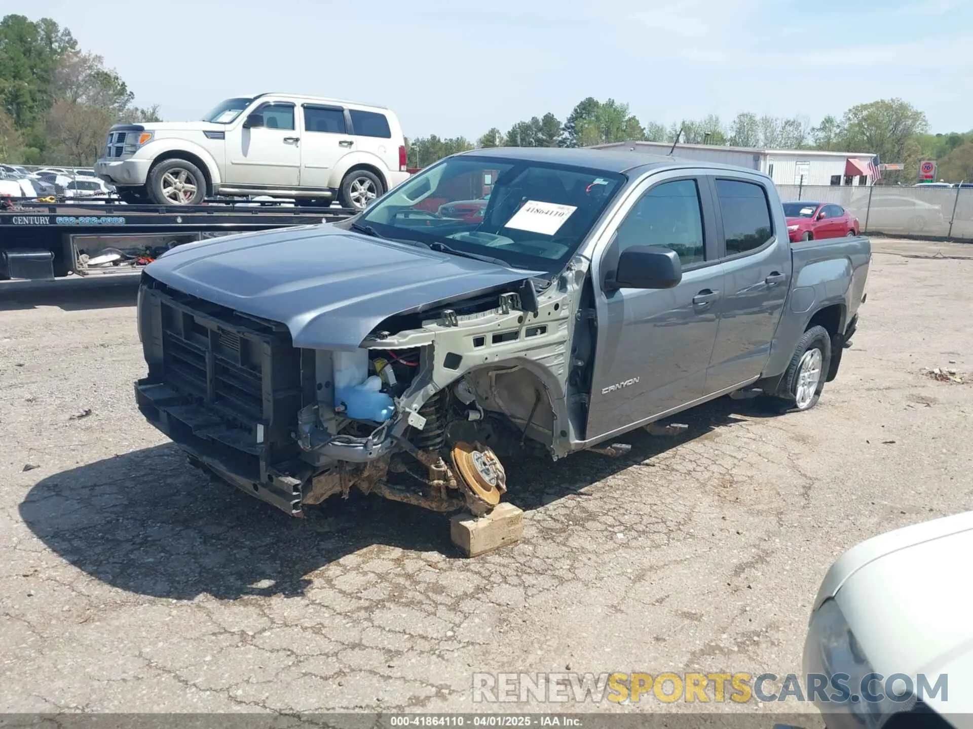 2 Photograph of a damaged car 1GTG5BEA0L1121378 GMC CANYON 2020