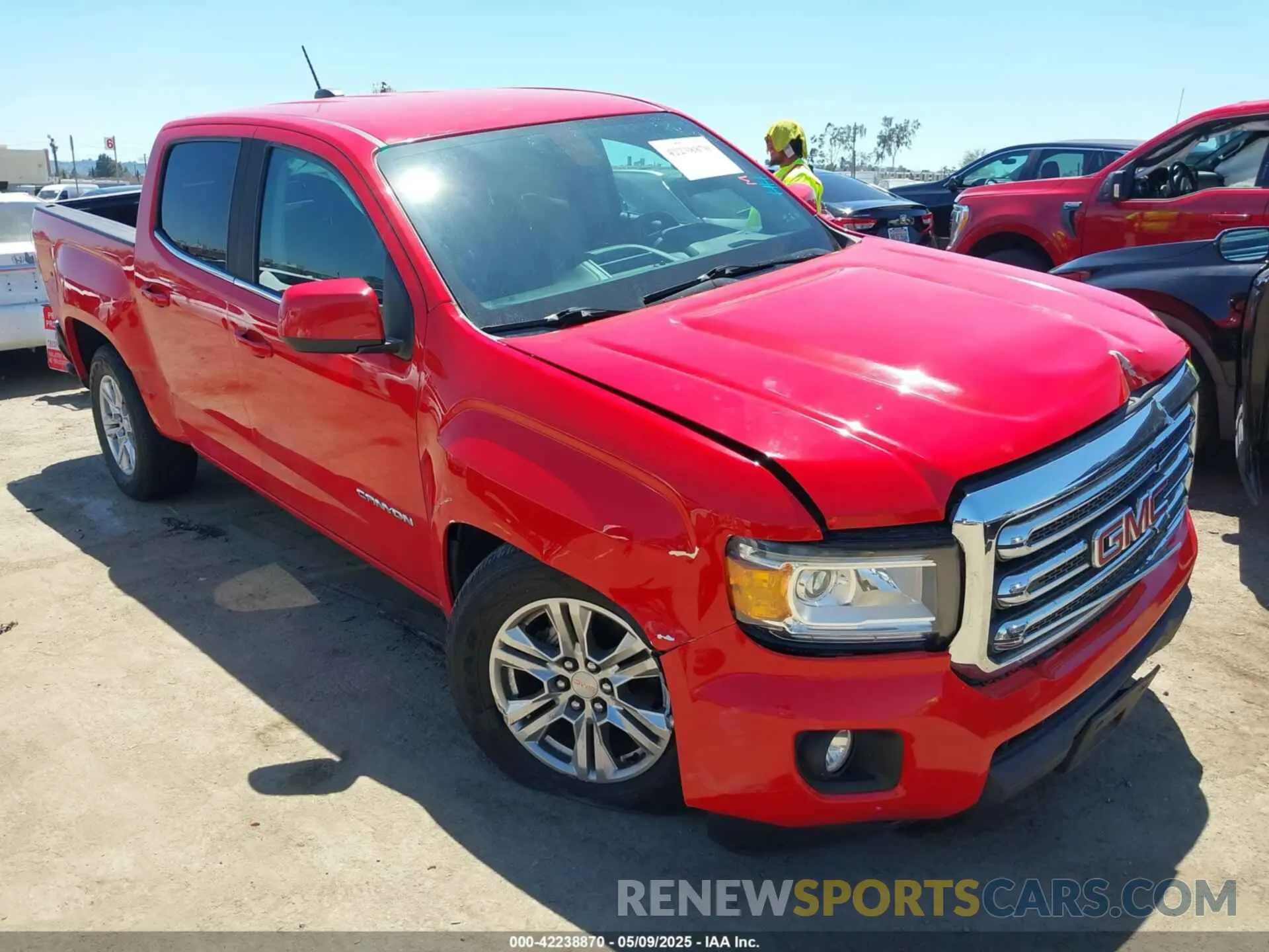 1 Фотография поврежденного автомобиля 1GTG5CEN7L1181313 GMC CANYON 2020