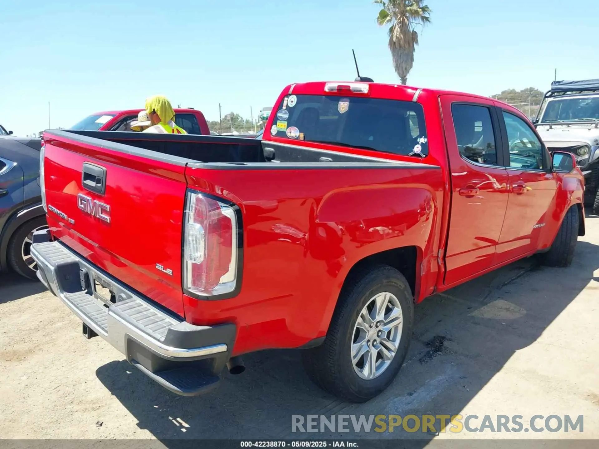 4 Фотография поврежденного автомобиля 1GTG5CEN7L1181313 GMC CANYON 2020