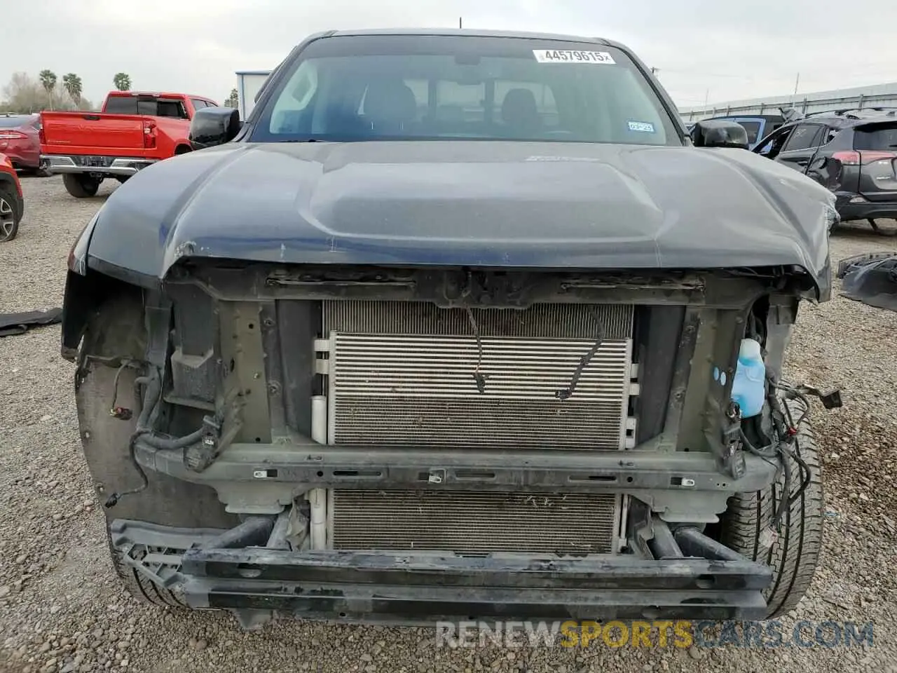 5 Photograph of a damaged car 1GTG5CENXL1247286 GMC CANYON 2020