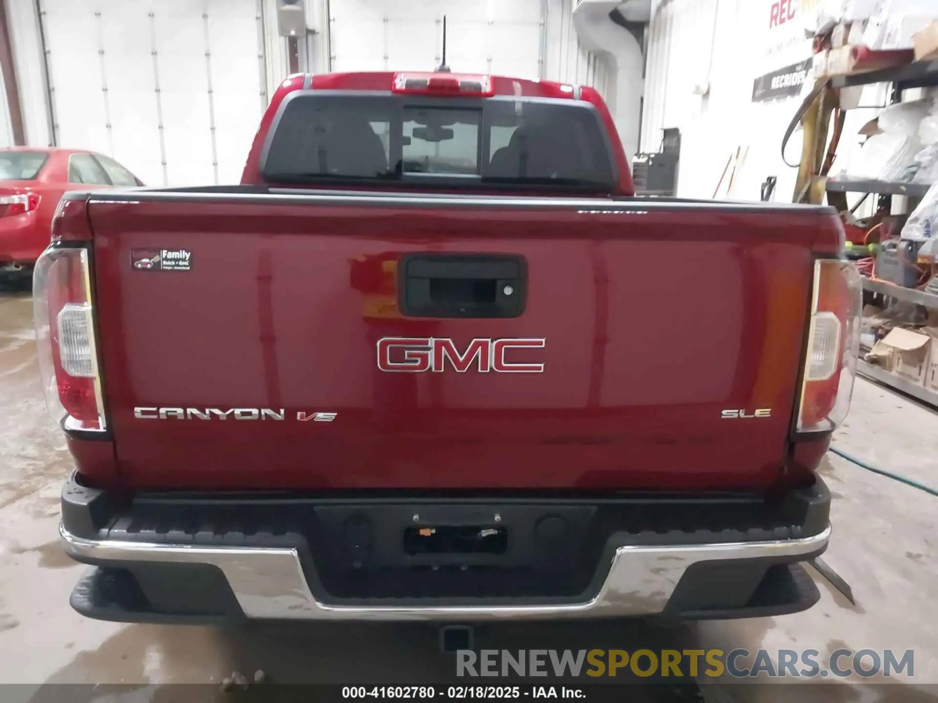 17 Фотография поврежденного автомобиля 1GTG6CENXL1163434 GMC CANYON 2020