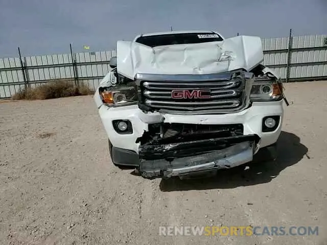 11 Photograph of a damaged car 1GTG6DEN3L1229537 GMC CANYON 2020