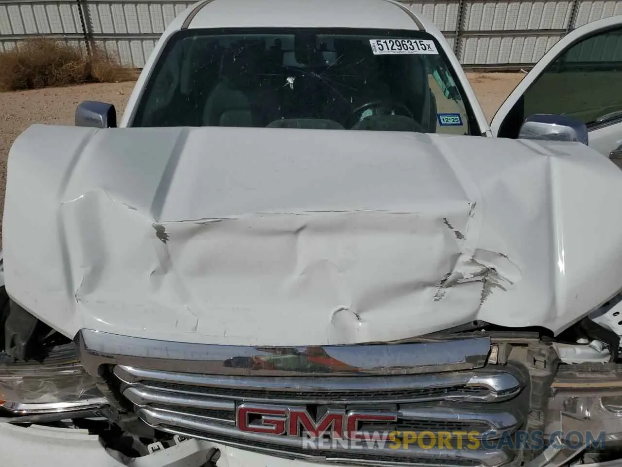12 Photograph of a damaged car 1GTG6DEN3L1229537 GMC CANYON 2020