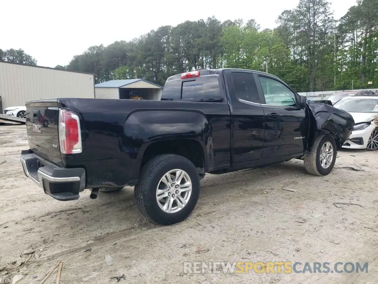 3 Photograph of a damaged car 1GTH5CEA9L1175742 GMC CANYON 2020