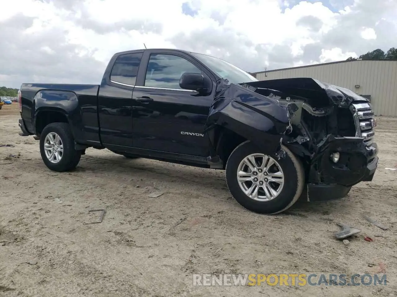4 Photograph of a damaged car 1GTH5CEA9L1175742 GMC CANYON 2020