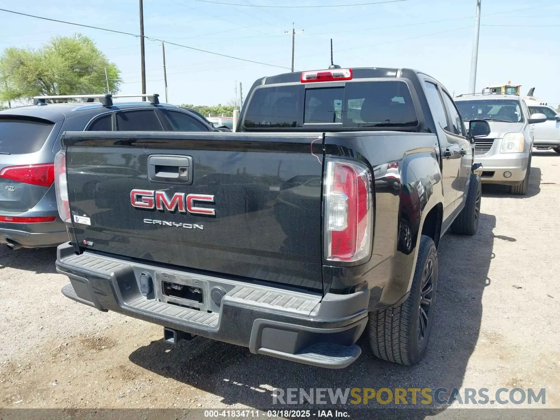 4 Photograph of a damaged car 1GTG5CEN0M1283456 GMC CANYON 2021