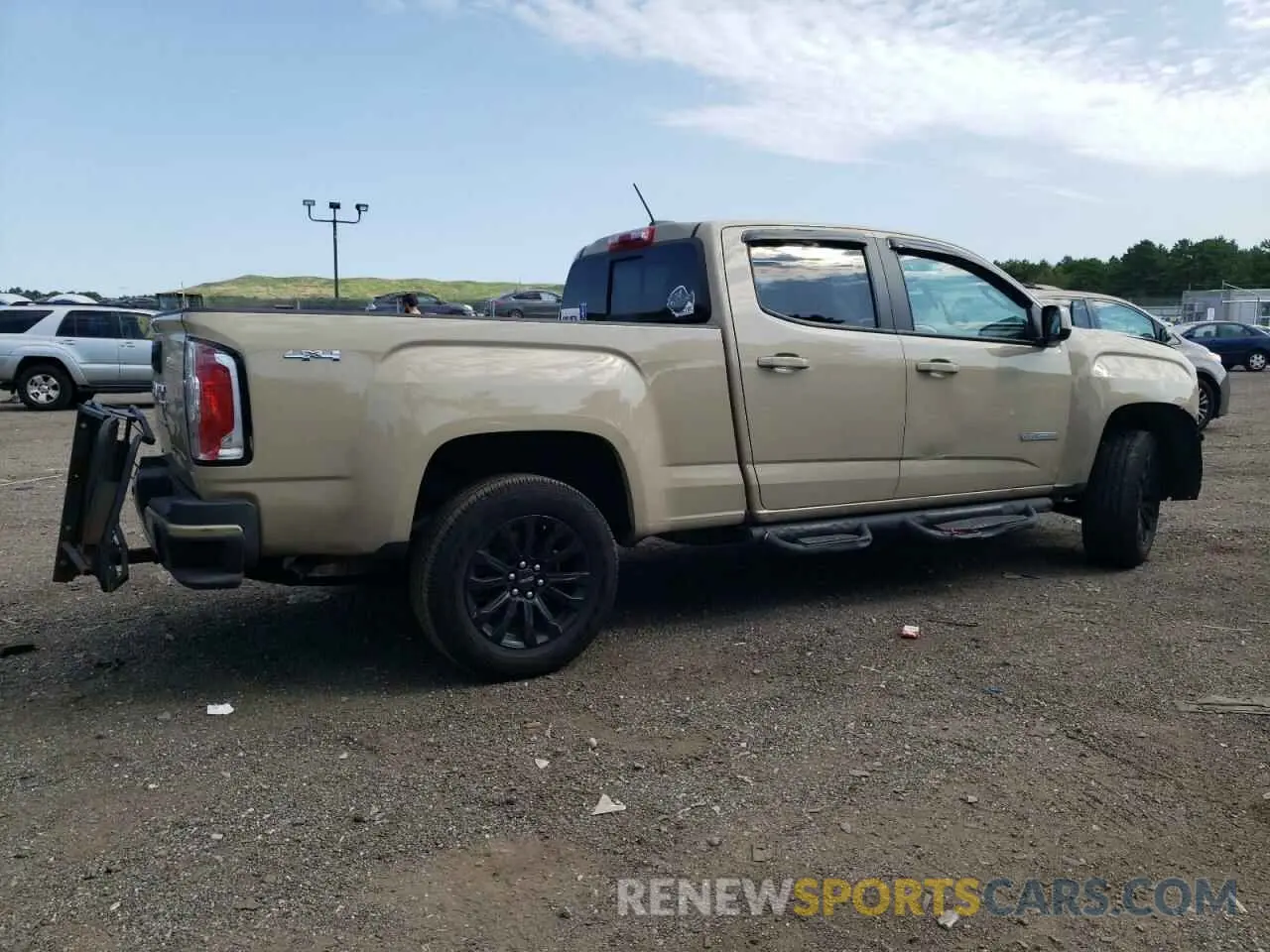 3 Photograph of a damaged car 1GTG6CEN8M1126576 GMC CANYON 2021