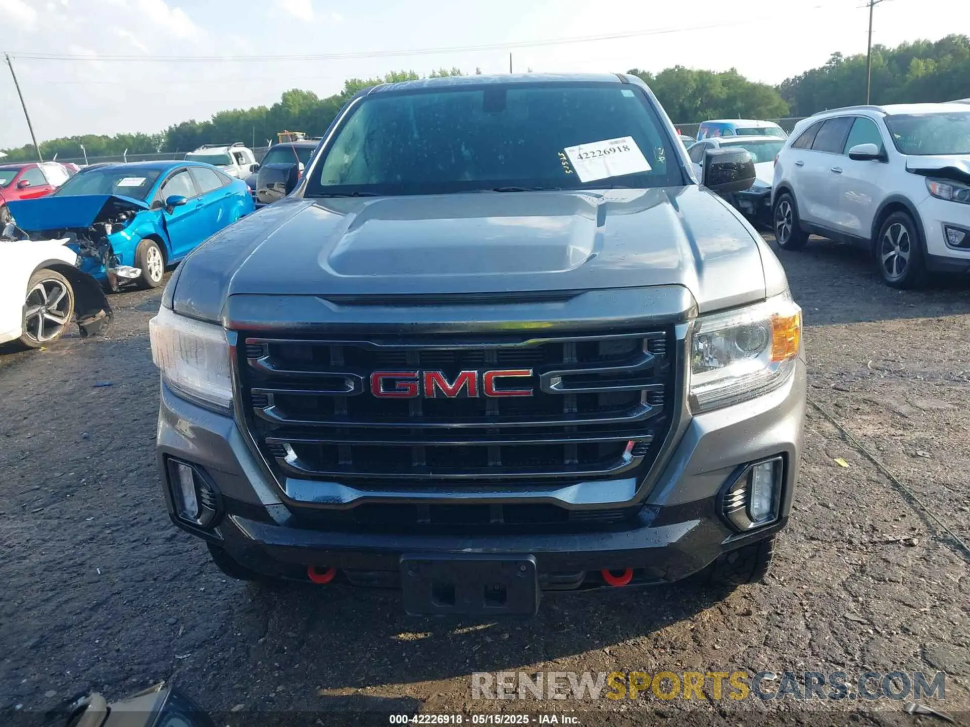 12 Photograph of a damaged car 1GTG6FEN1M1295341 GMC CANYON 2021