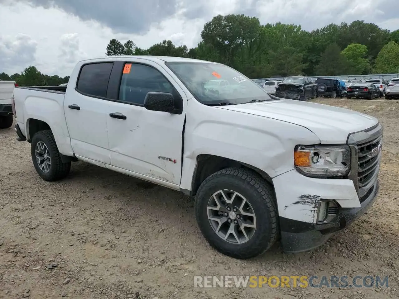 4 Photograph of a damaged car 1GTG6FEN2M1173135 GMC CANYON 2021