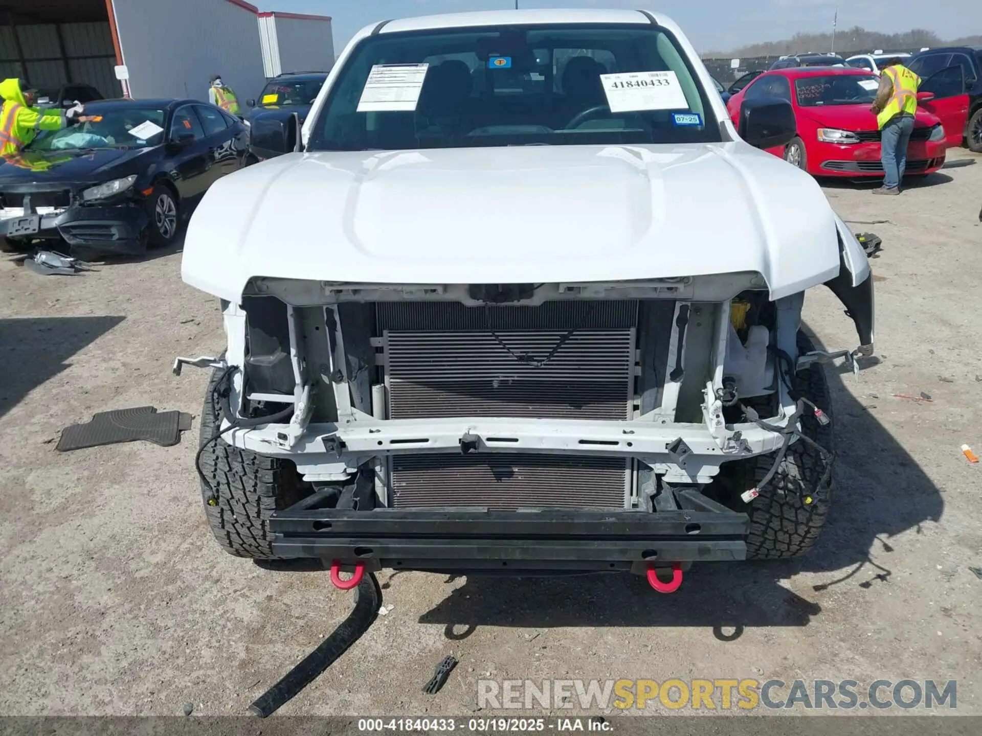 6 Photograph of a damaged car 1GTG6FEN4M1284091 GMC CANYON 2021
