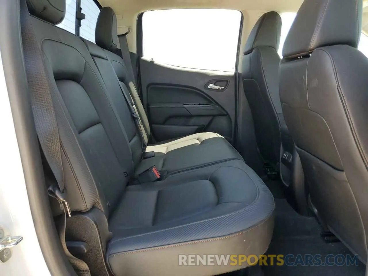 10 Фотография поврежденного автомобиля 1GTG6FENXM1158530 GMC CANYON 2021