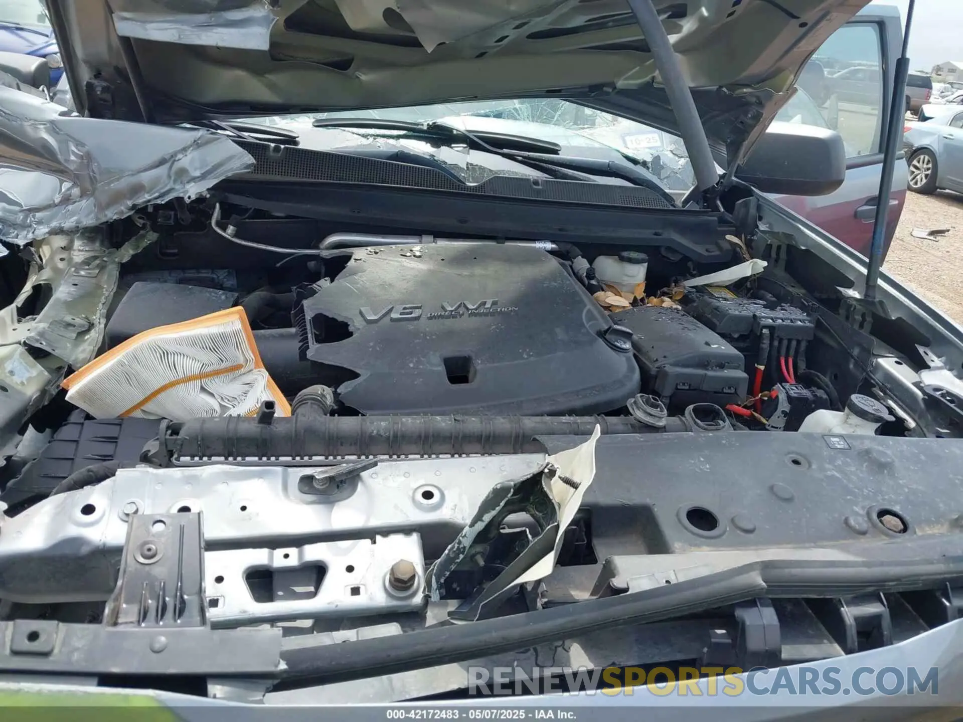 10 Photograph of a damaged car 1GTG5BEN0N1229201 GMC CANYON 2022