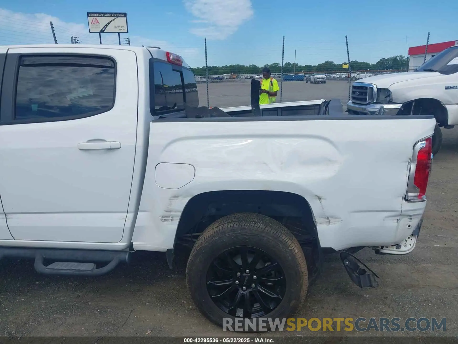 19 Фотография поврежденного автомобиля 1GTG5CEN0N1201355 GMC CANYON 2022