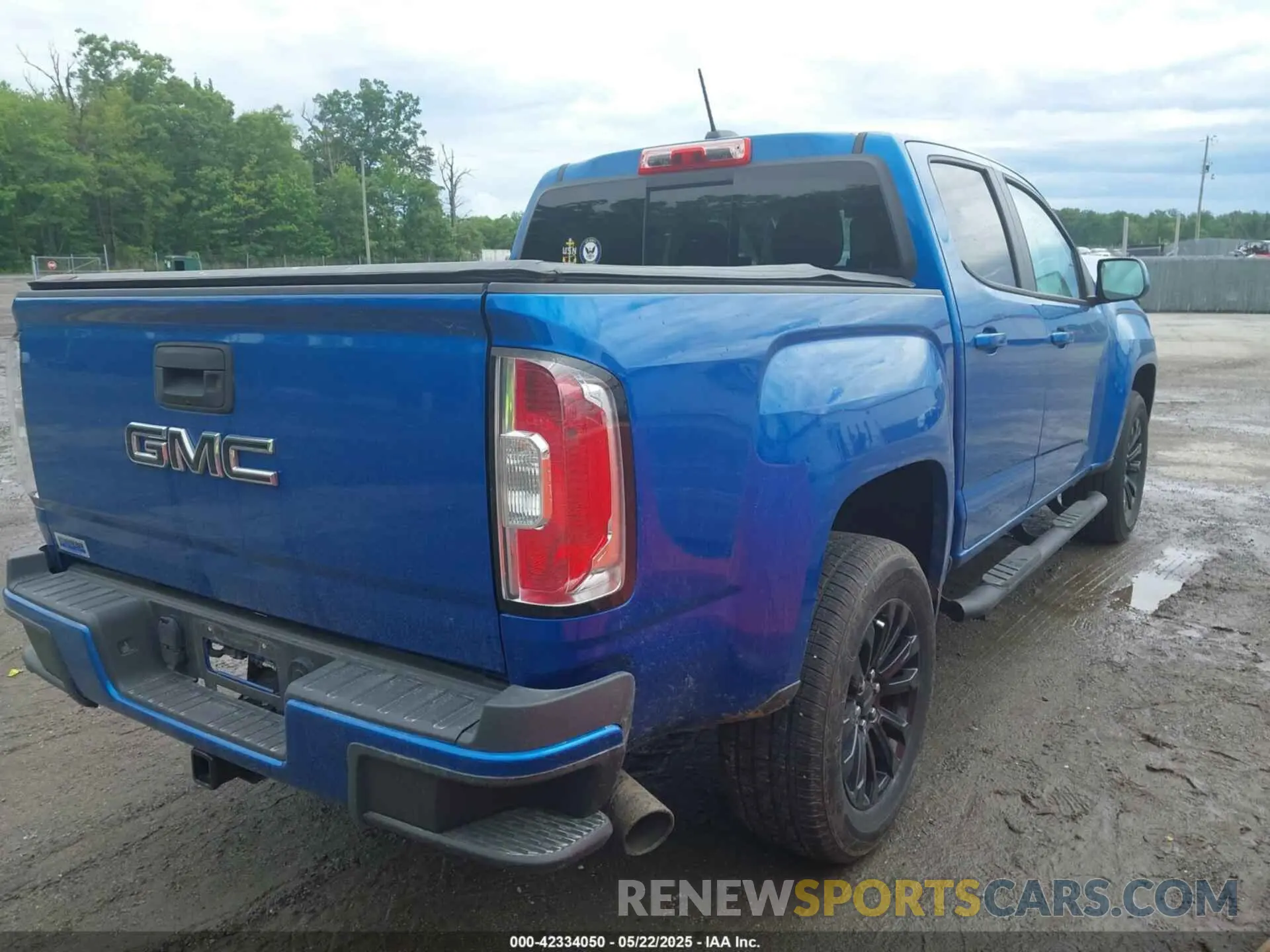 4 Photograph of a damaged car 1GTG5CEN2N1164681 GMC CANYON 2022