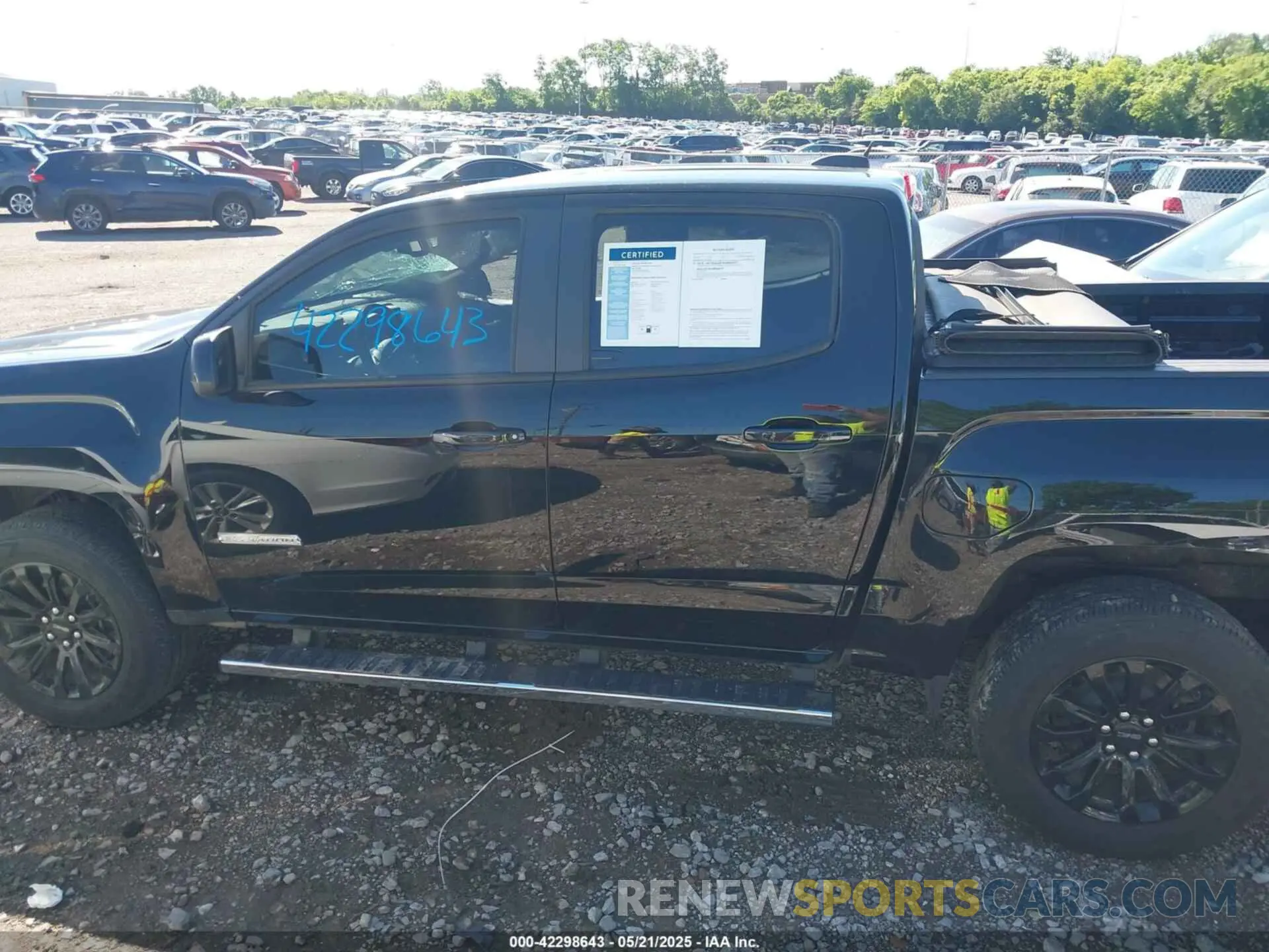14 Photograph of a damaged car 1GTG5CEN3N1284313 GMC CANYON 2022