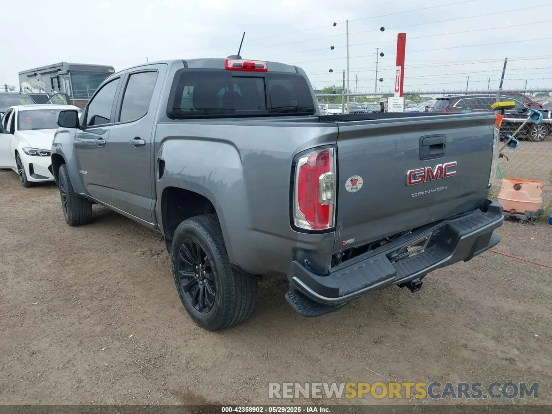 3 Фотография поврежденного автомобиля 1GTG5CEN5N1110758 GMC CANYON 2022