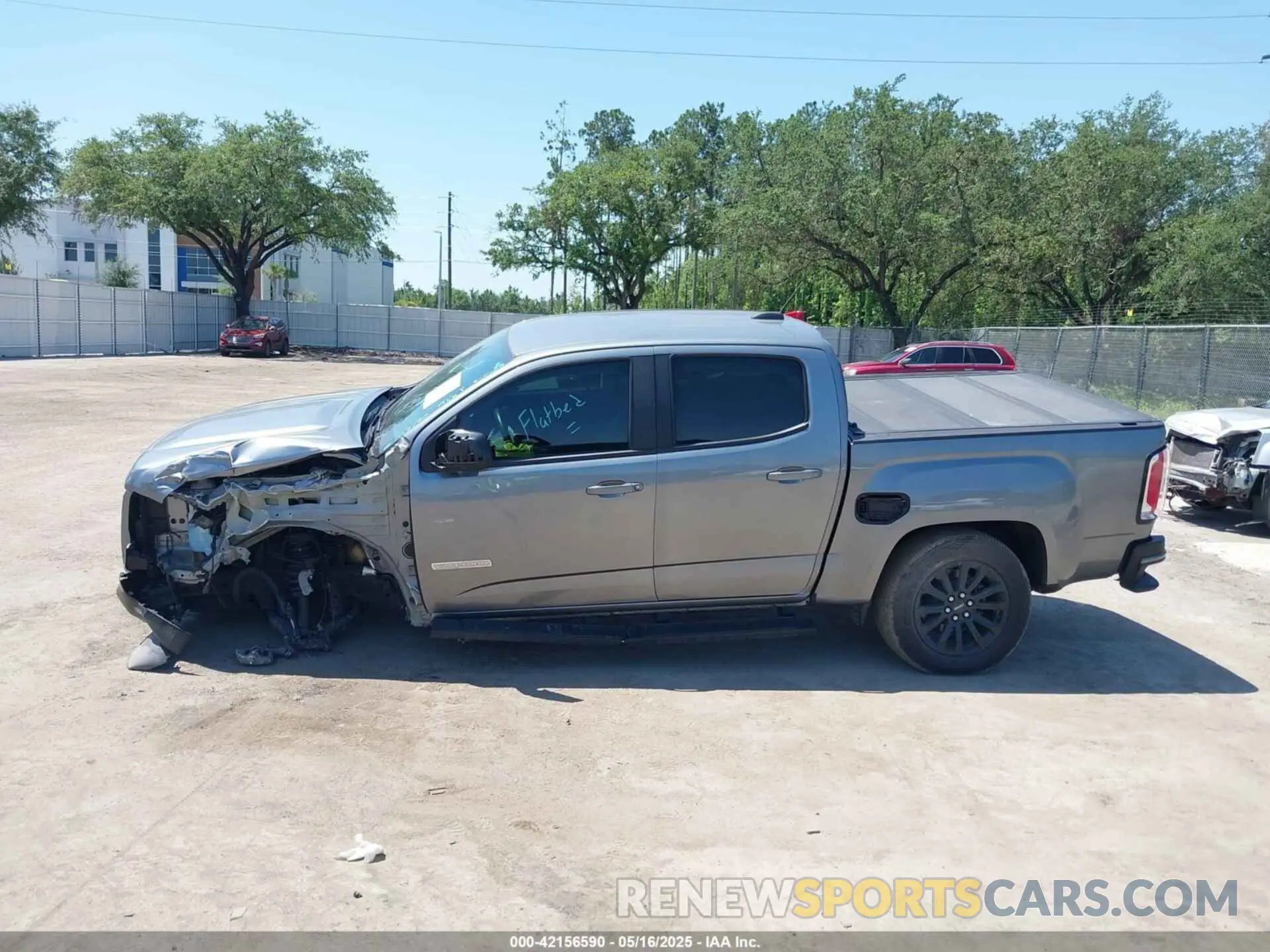 14 Photograph of a damaged car 1GTG5CEN6N1107190 GMC CANYON 2022