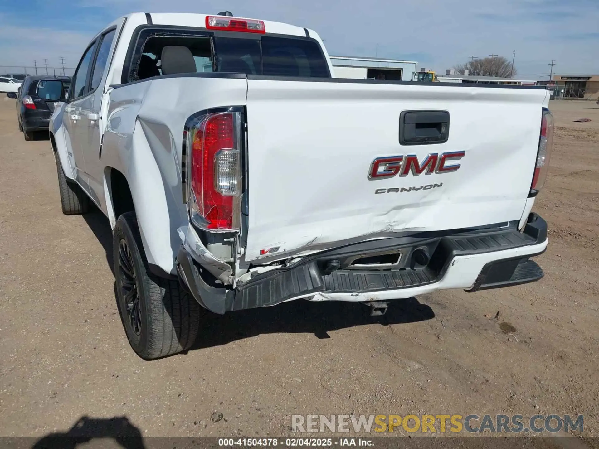 6 Photograph of a damaged car 1GTG5CENXN1314469 GMC CANYON 2022